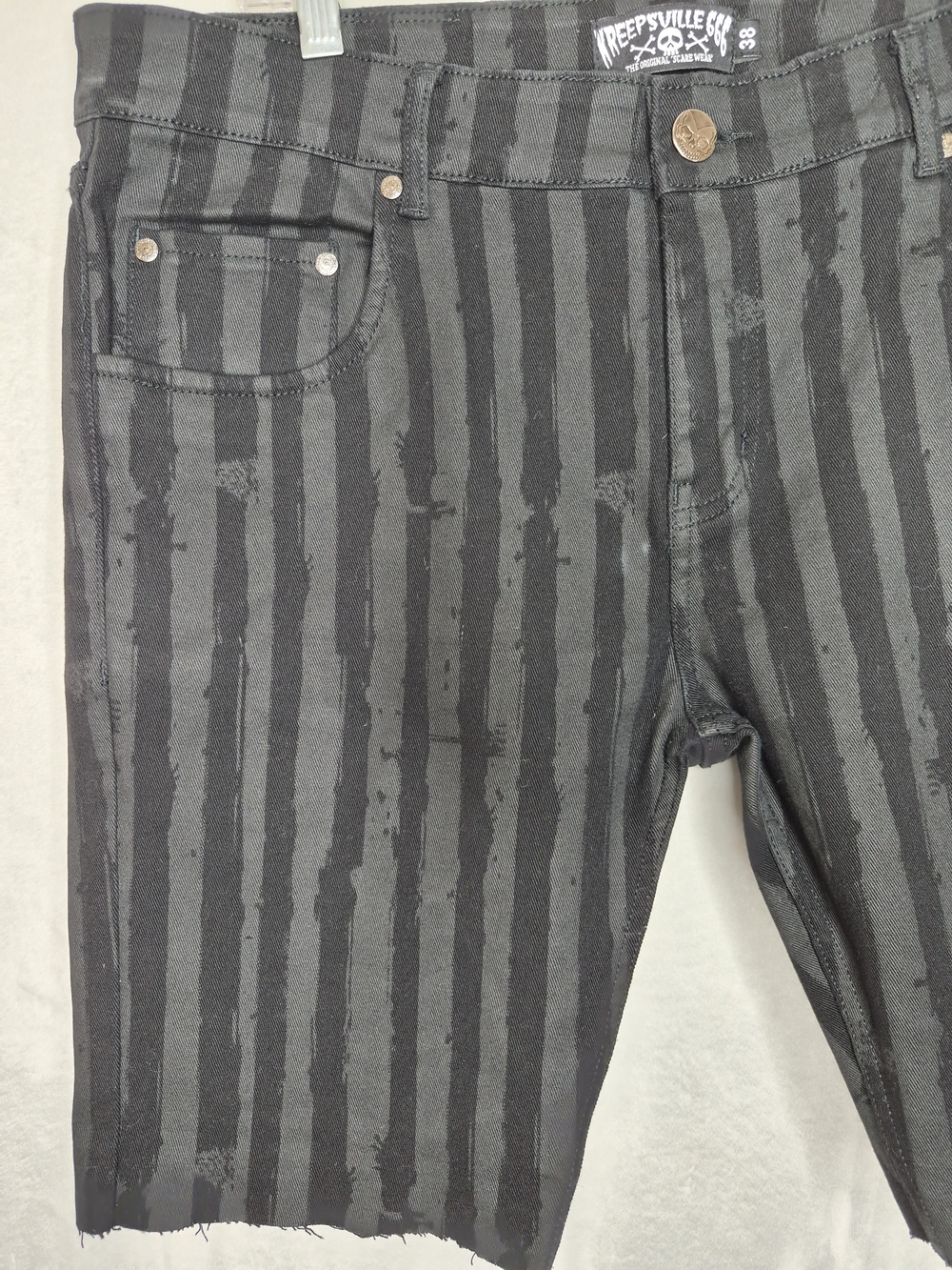 Kreepsville 666 Striped Coffin Pocket Raw Hem Shorts Goth Punk Mens Size 38 - Picture 3 of 12